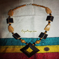 Collier Tribal Africain